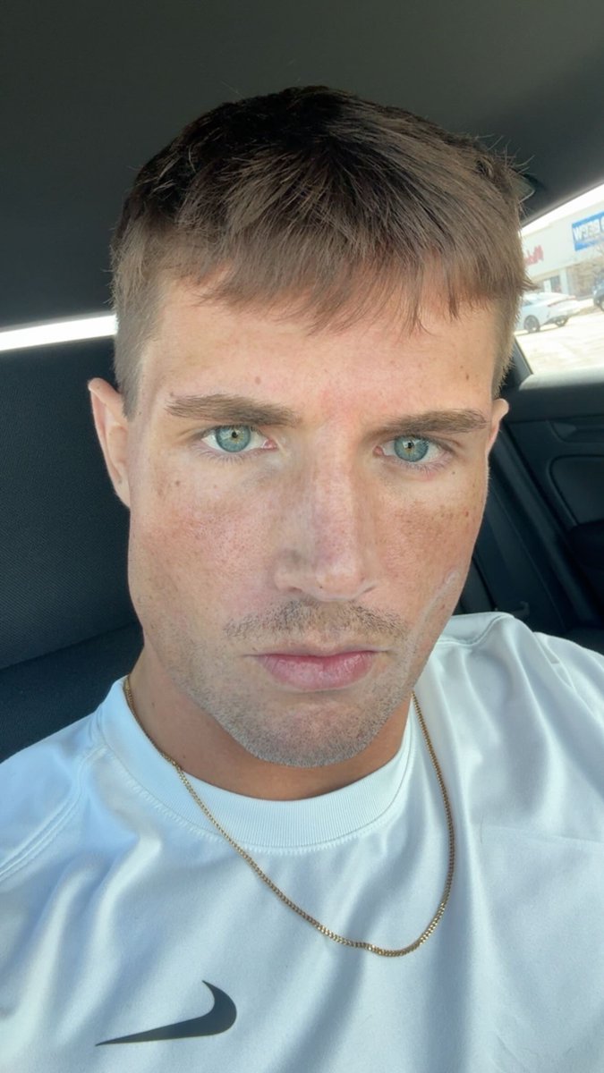 joeywstoll tweet media