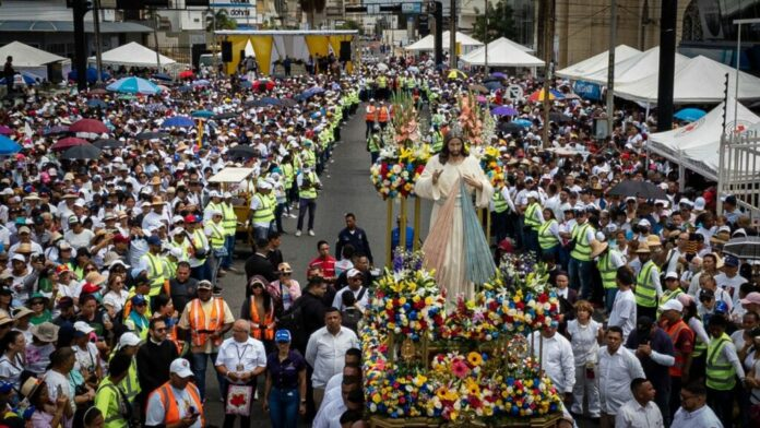 ReporteYa's tweet image. #9Abr #Zulia #Maracaibo #Religión
Maracaibo se prepara para la 29ª Caminata de la Misericordia, que se realizará el 12 de abril y prevé reunir a miles de fieles en un recorrido de 4,5 kilómetros por la ciudad. - @radiofeyalegria