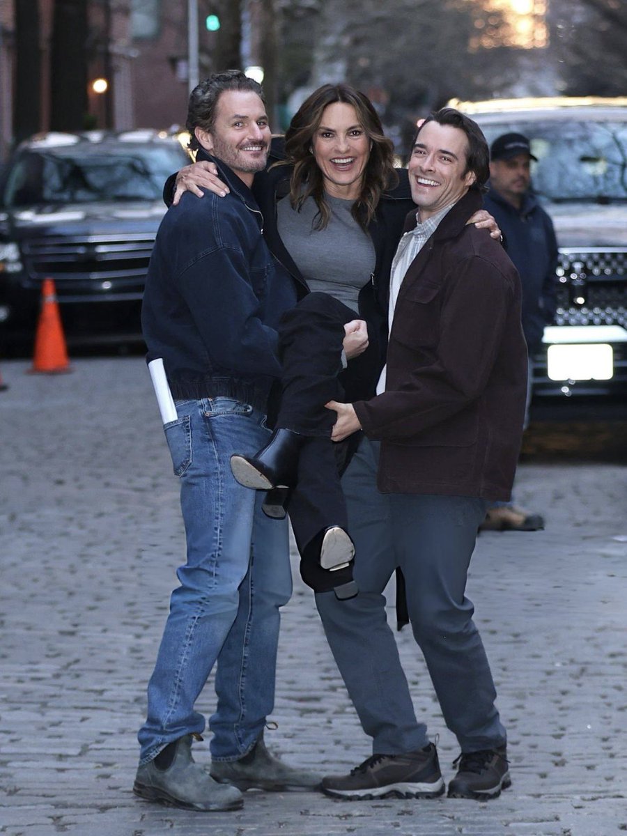 Wolf Entertainment tweet media