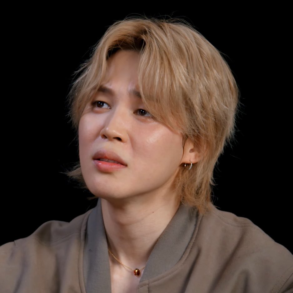 ★ ⏾ seeing bts tweet media