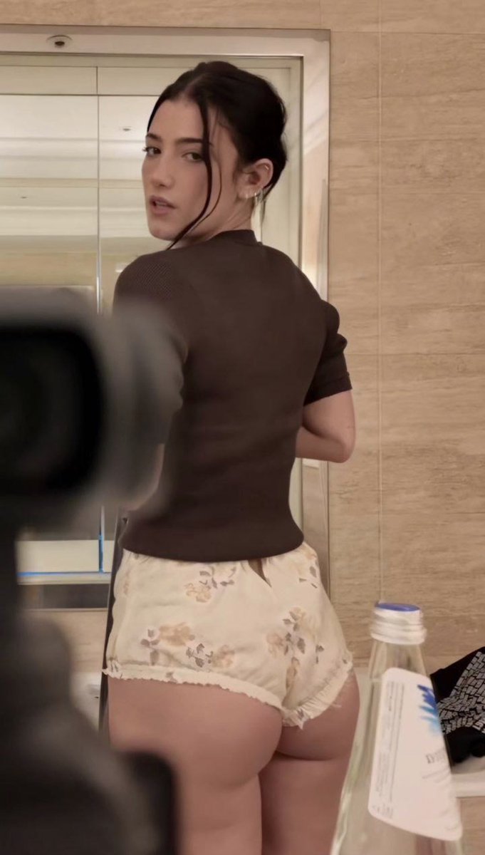 Mommy Charli Sub tweet media