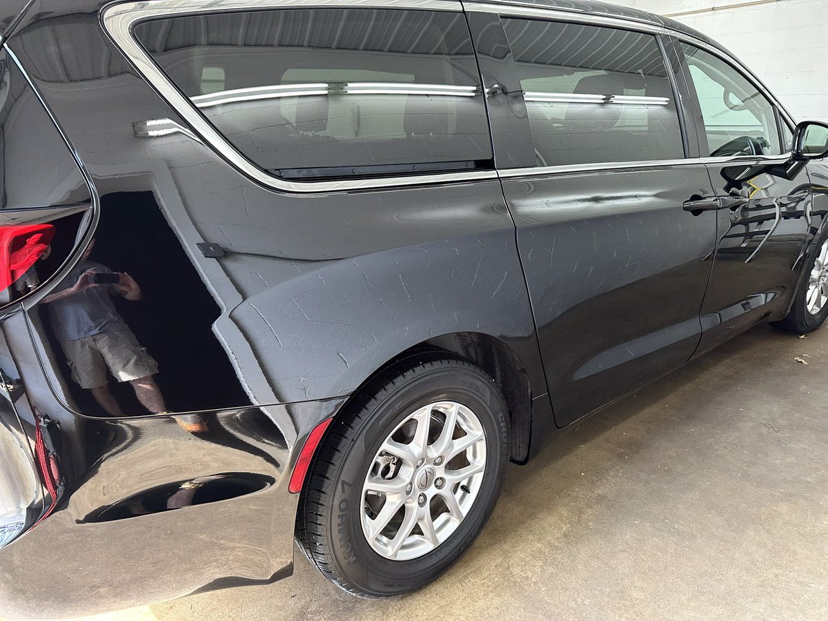 SpdDetailCenter's tweet photo. This Chrysler just received our 5-Year Black Pearl Ceramic SiO₂ Protection Package — and the results speak for themselves.  

✨ 4-Step Paint Correction  
✨ Interior Protection 
✨ Wheel Coating for long-lasting protection  
✨ Window Coating https://t.co/nXUHDvxk4m