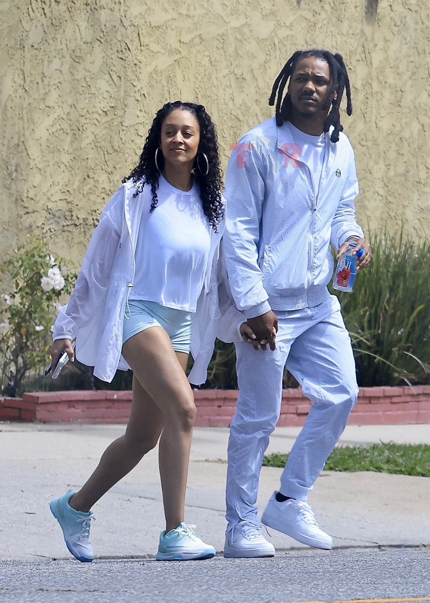 TheShadeRoom tweet media