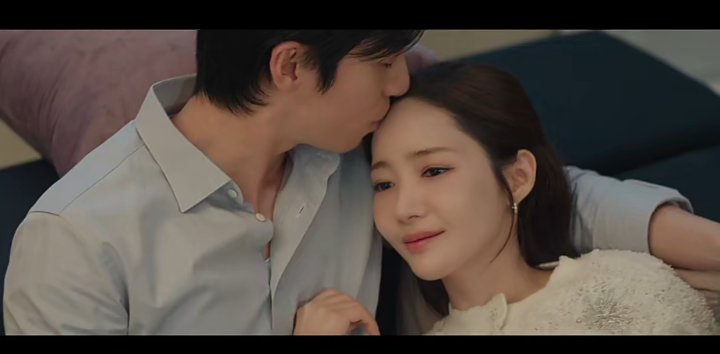 _unnie_daph's tweet photo. #SirensKiss delivered such a satisfying finale. The mystery paid off, Seol-ah’s journey from suspect to survivor was powerful, and the performances made every twist hit harder. A gripping thriller with strong character arcs and an ending that truly felt earned.
#ParkMinYoung https://t.co/Novjxtj07y