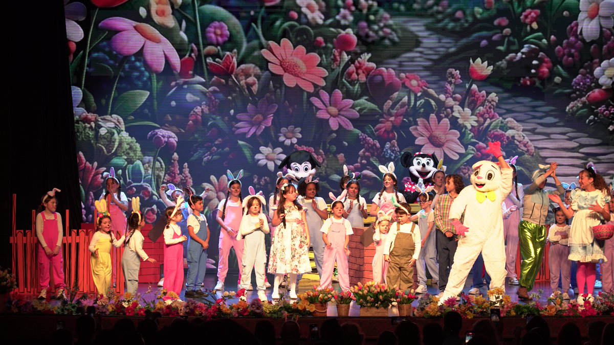 TEATRO TRAIL tweet media