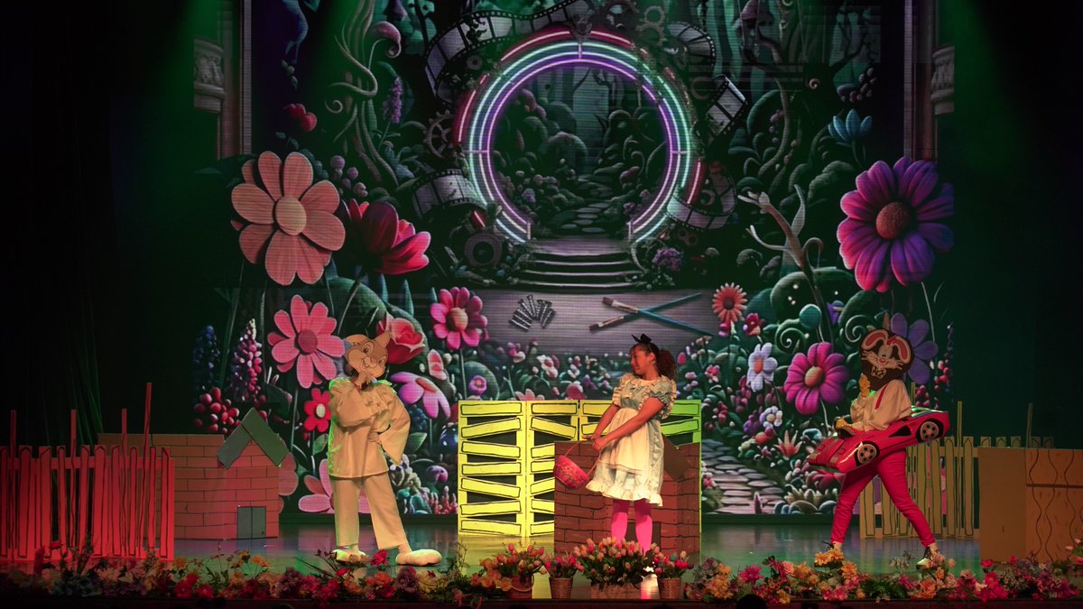 TEATRO TRAIL tweet media