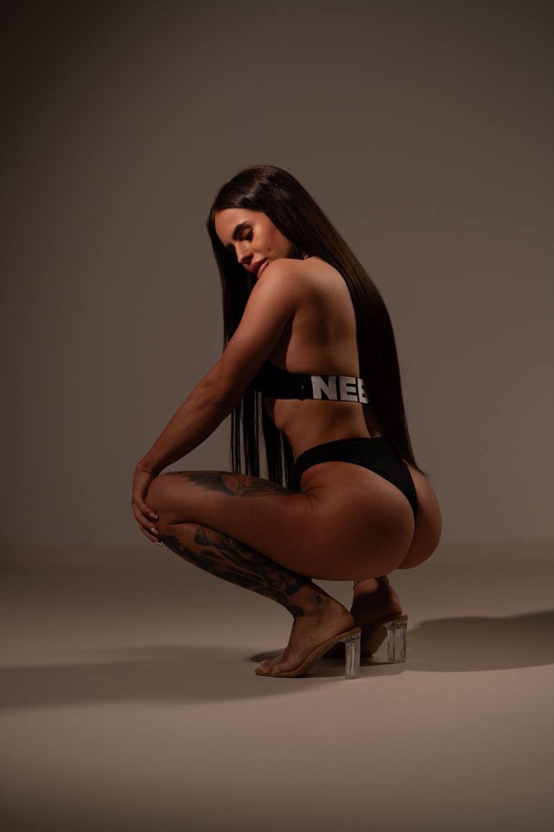 chriestyn_secrets tweet media