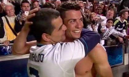 (Fan) Tife tweet media