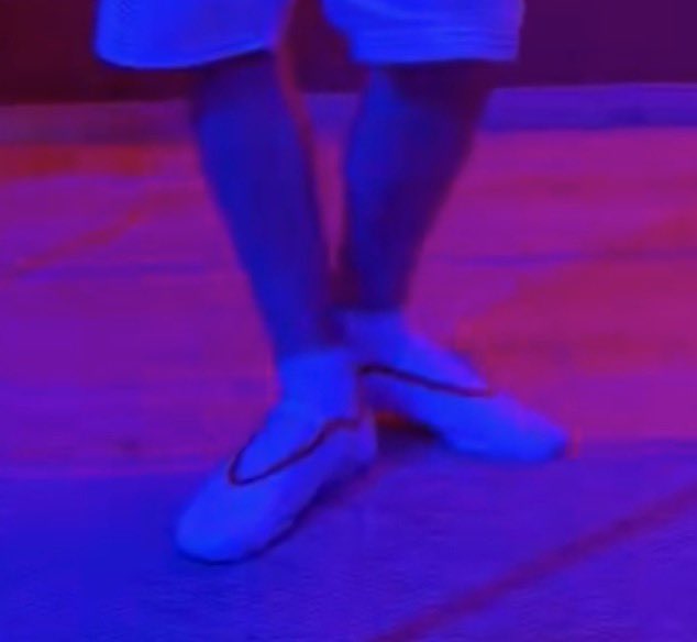 ally ོ☼ tweet media