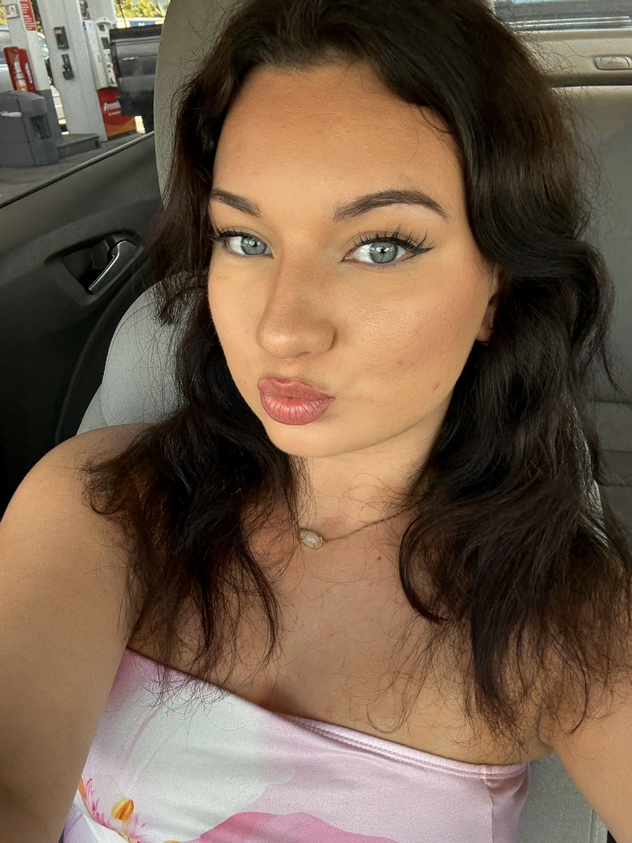 Kaylee🎀 tweet media