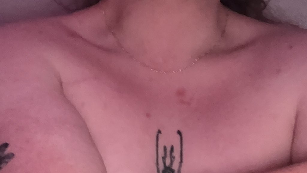 willsanctum2's tweet image. hihi !!
old account got suspended
but i’m still pretty new to all of this
21 !!
MINORS DNI
big into #intox #cnc #hardkinks 
i’ll probably be kinda faceless
i love love love attention and i’ll absolutely take requests
i’ll set up an anon Q/A thing in a bit !!