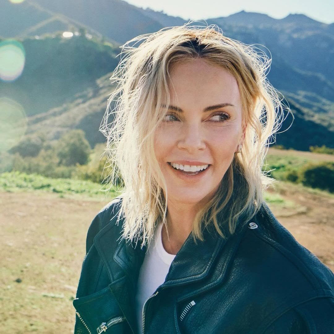 Charlize Theron 💙 tweet media