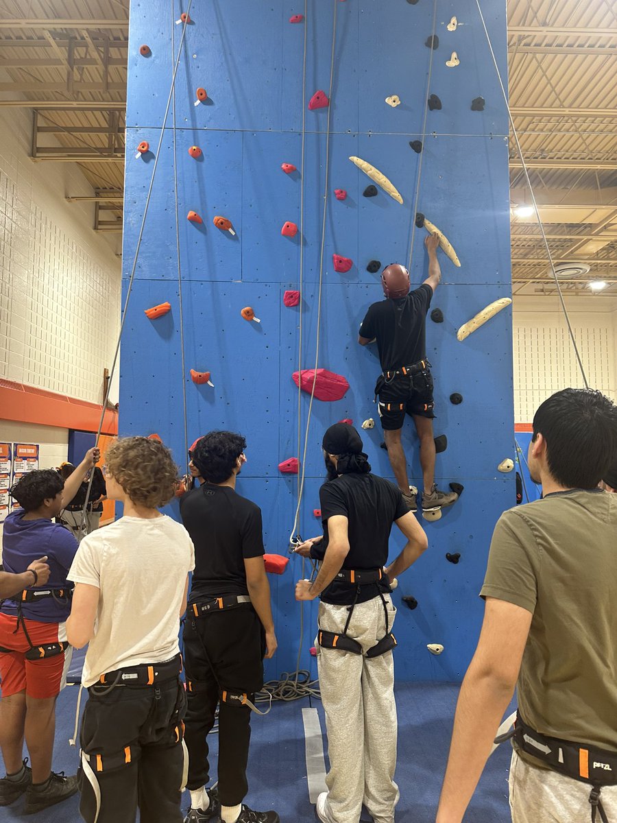 ℕℙ𝕊𝕊 𝕋𝕙𝕦𝕟𝕕𝕖𝕣 𝔸𝕥𝕙𝕝𝕖𝕥𝕚𝕔𝕤 ⚡️ tweet media