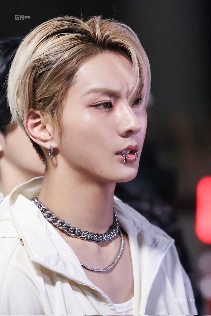 sah 𖤐 tweet media