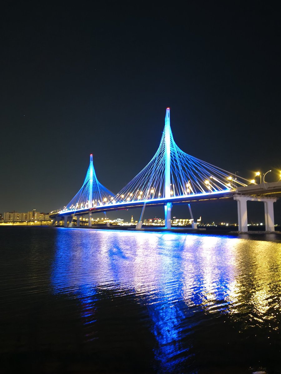 Марк Буллен (Mark Bullen) tweet media