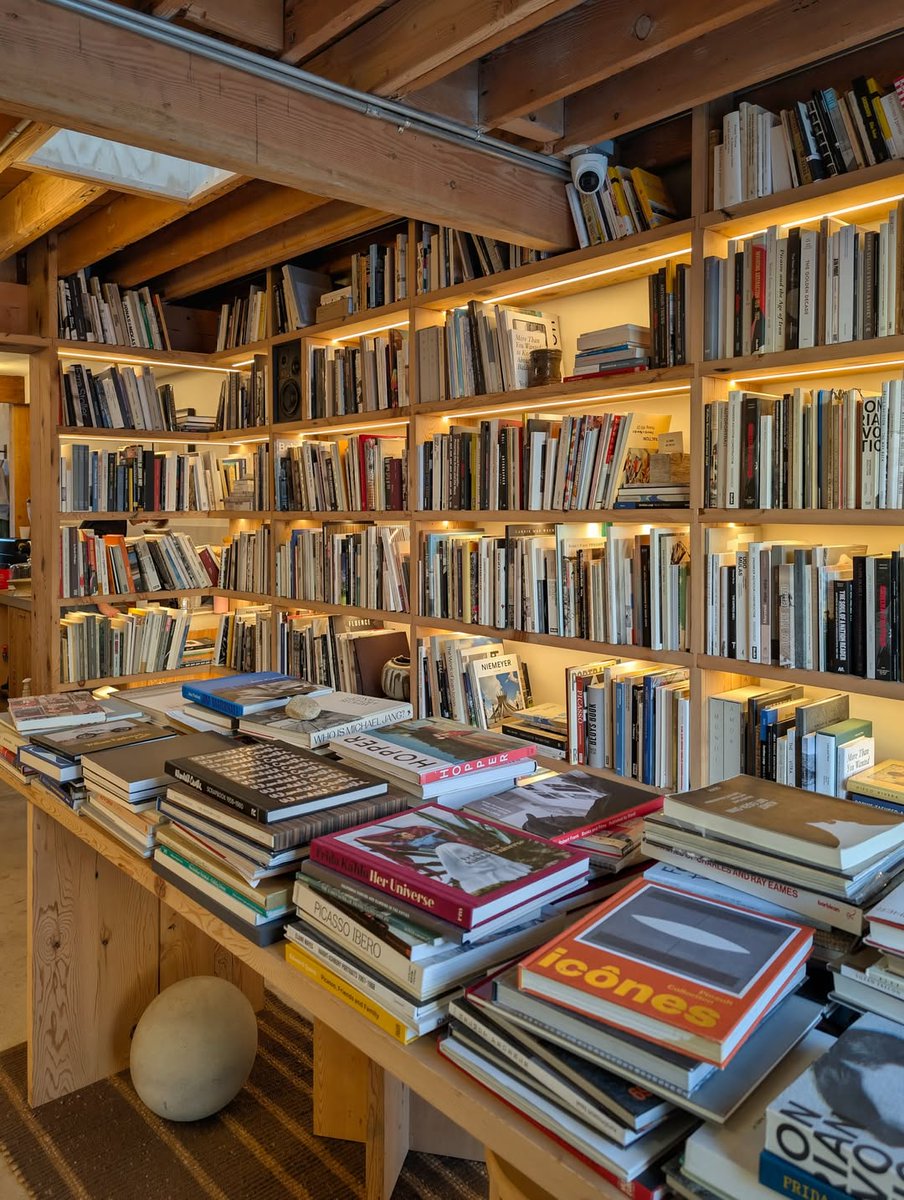 interiorsuckerr tweet picture