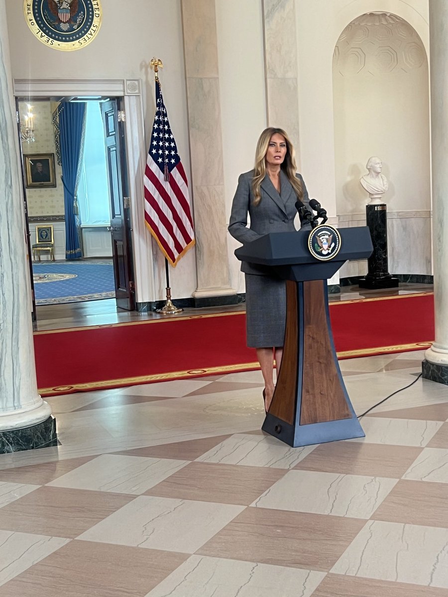 Sassafrass_84's tweet image. Beautiful Flotus Melania Trump.  She is such a huge upgrade from the last administration. 

Queen vibes. 

If you haven't watched Melania on prime video, you should. 

I loved it.