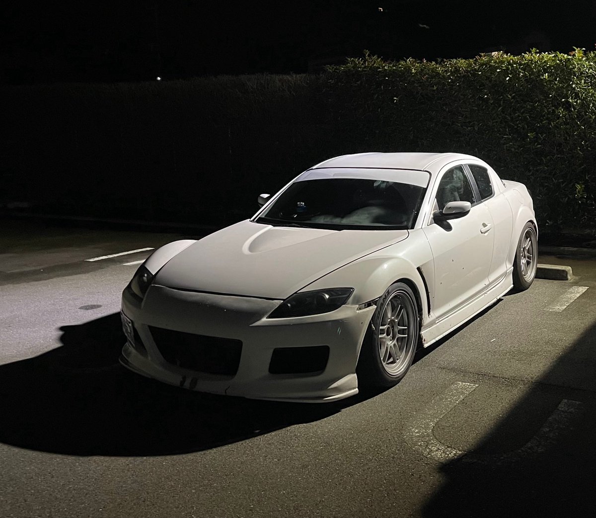 AliceEgoist's tweet photo. 春だヨ‼️
2026年4月現在所有車と状態‼️‼️

FD3S(エンジンブロー)
RX8(エンジンブロー、車検切れ)
FD3S(箱)
ワゴンR(エアコン死亡)

ちなみに全部車検が今年切れます https://t.co/ldAfLr789t