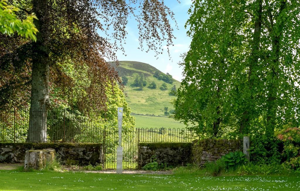 TheHolidayCots's tweet image. 🏡 Escape to Culdee Cottage 🏡

The extensive garden, shared with the owners, provides plenty of seating to relax and enjoy the local wildlife, including regular visits from red squirrels. 🐿️

🛏️ Sleeps 4
theholidaycottages.co.uk/Perthshire/179…

#CuldeeCottage #CountrysideEscape #MountainViews