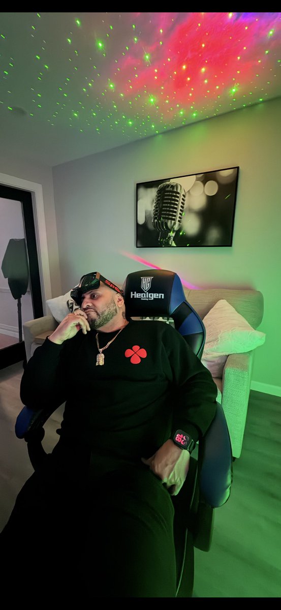 MrFunkman tweet media