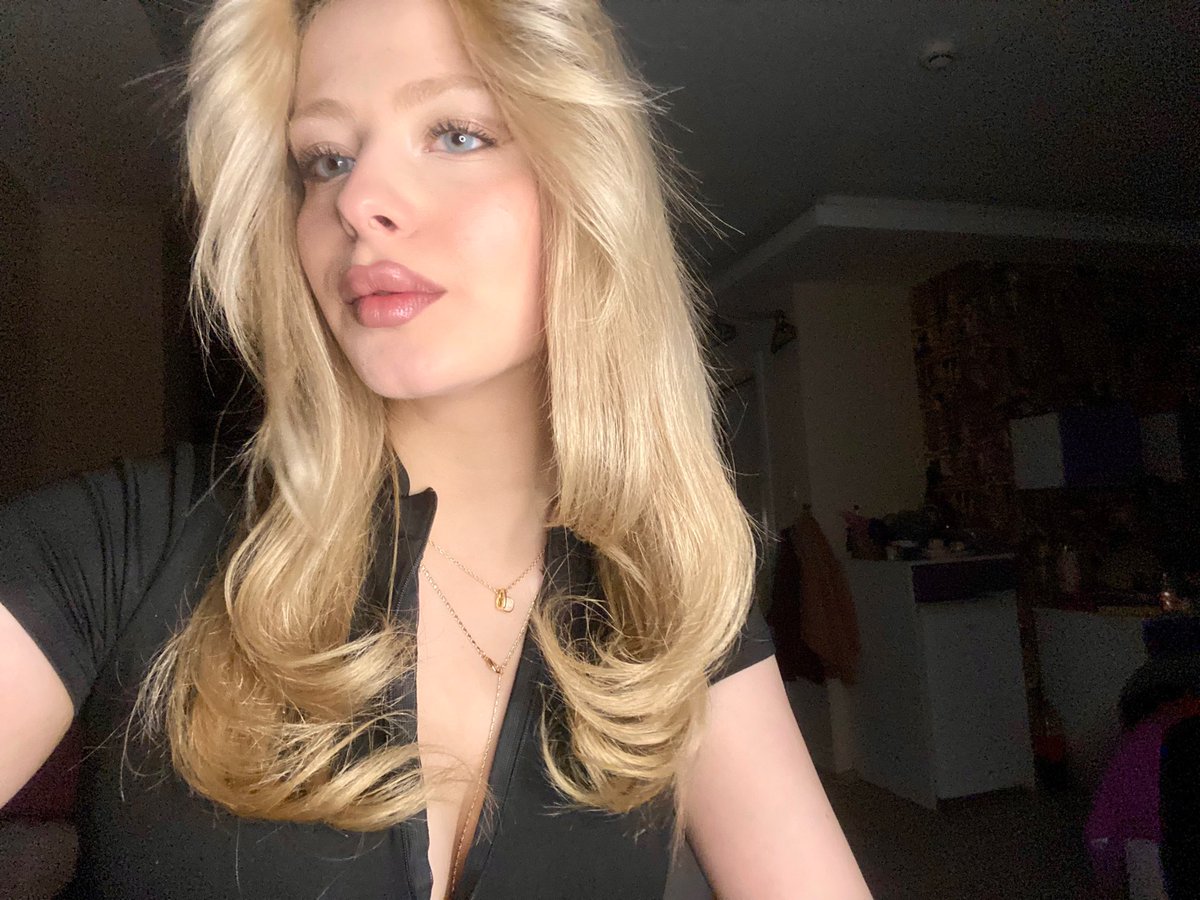 👼🏻🌟🦢 tweet media