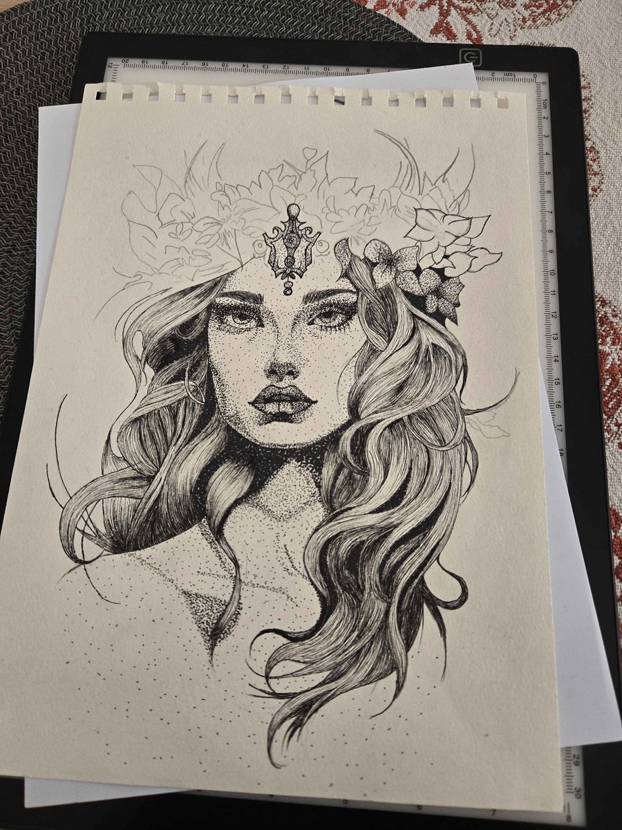 Tivik17Roblox's tweet photo. Aphrodite — goddess of love and beauty, brought to life through delicate pointillism.

Every dot tells a story of softness, strength, and timeless grace. 🌿✨

#Aphrodite #DotworkArt #HandDrawn #fyp #puntillismo https://t.co/JEcj0API6o