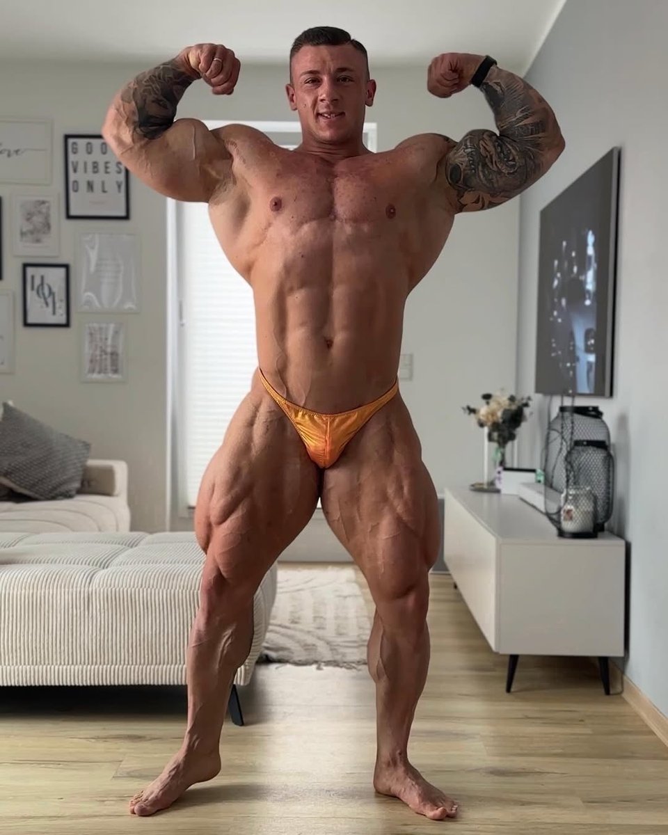 RyanMuscle90's tweet photo. Patryk Galimski https://t.co/WdzW4AmCAH