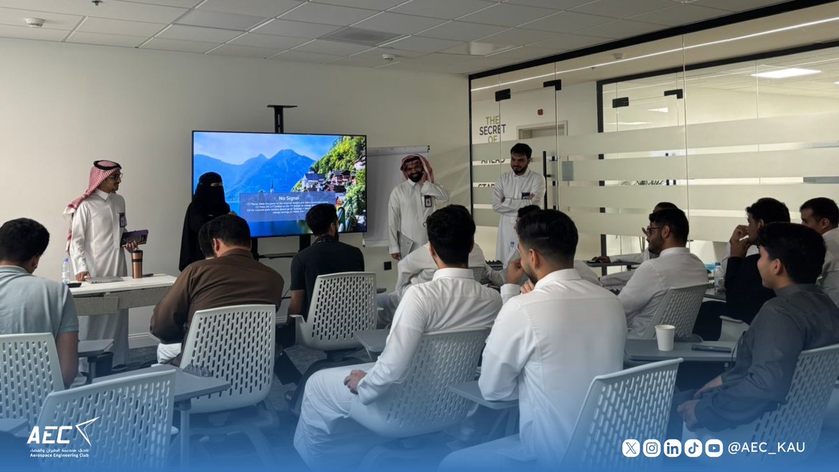 AEC_KAU's tweet photo. ضمن أنشطتهِ الميدانيّة، نظّم نادي هندسة الطيران والفضاء زيارة إلى مقر شركة فلاي أديل، في تجربة أتاحت التعرّف على بيئة العمل التشغيلية في قطاع الطيران، واستكشاف آليات إدارة العمليات الجوية ضمن عدد من الجوانب المرتبطة بهذا المجال. https://t.co/TpDkkmlheo