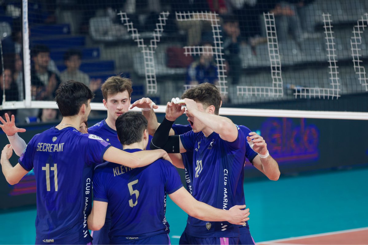 VolleyActu's tweet image. INCROYABLE ! 🤯

Les Parisiens éliminent les leaders de la saison régulière et champions de France en titre en quart de finale de la MSL !

Quelle fin de saison impressionnante pour le Paris Volley 🔥

(23-25, 24-26, 23-25)

📸 LNV - Fabi78230 • #MSL