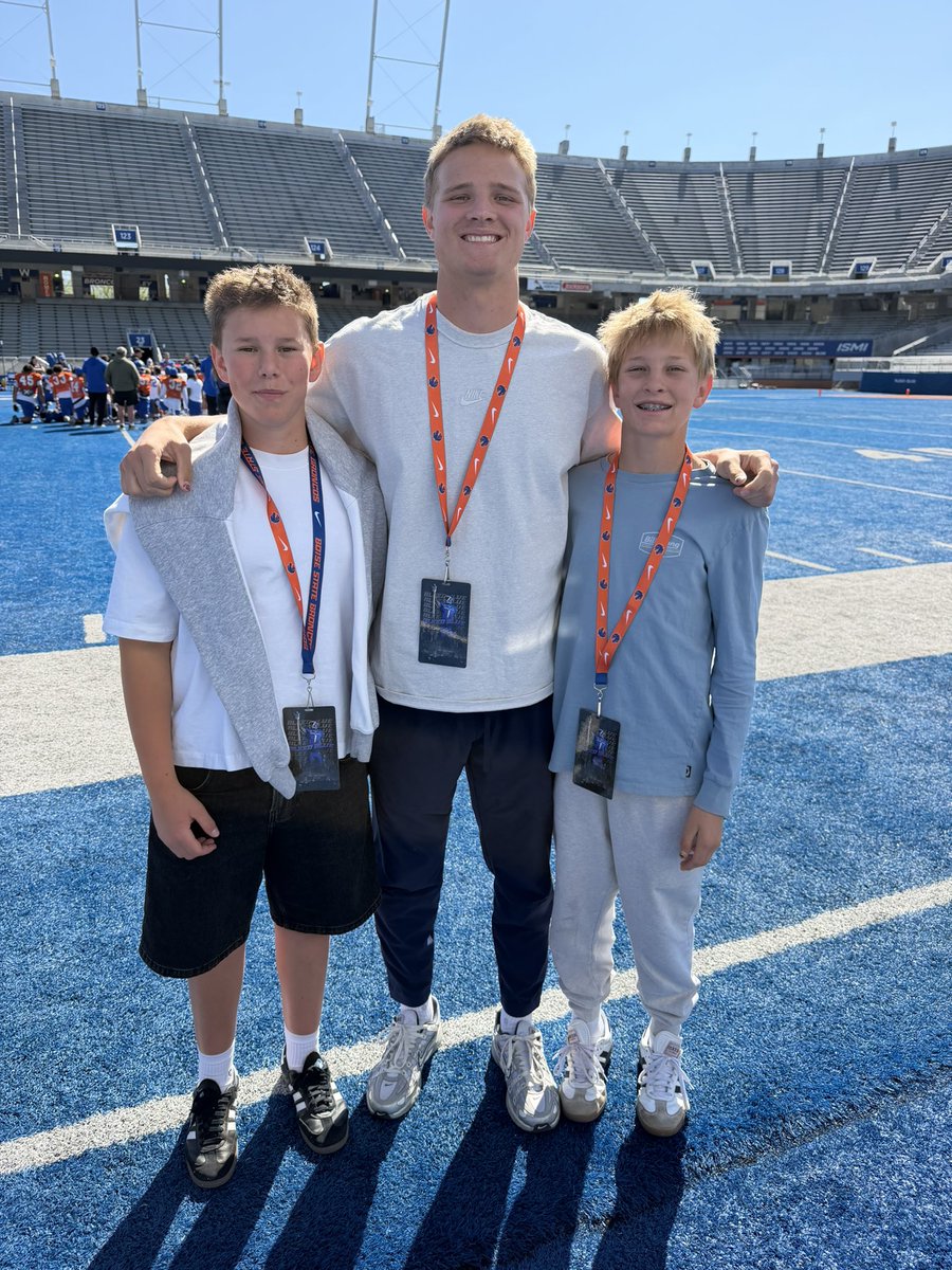 PeytonHigginson's tweet image. 🔵 🟠 🫶 Good day on the Blue! #BuiltDifferent 
@DC_Hollingshead @coachfrankmaile @Coach_B_Jones_ 

@hills_salem 📈