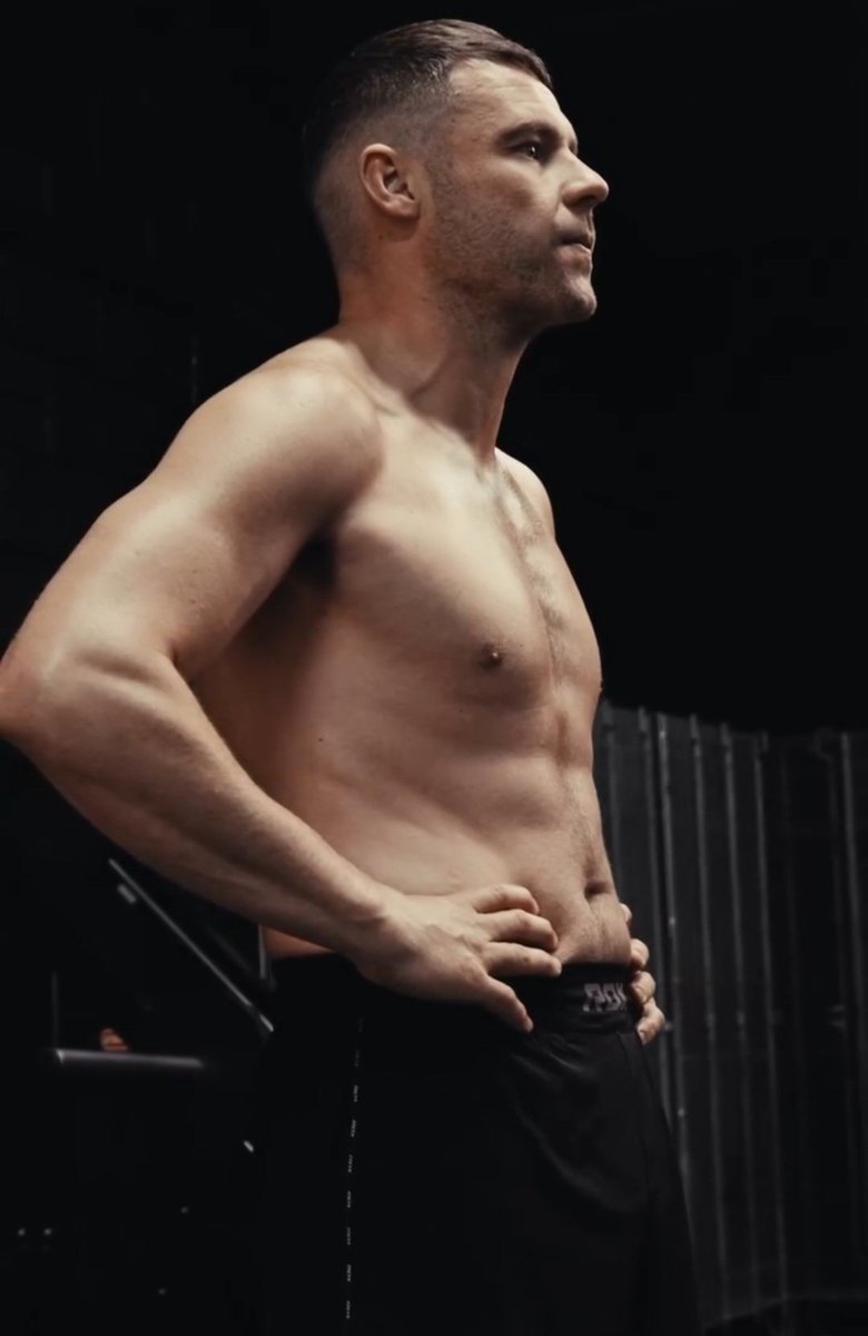 polingirl's tweet image. robert sugden is one lucky bastard huh #robron