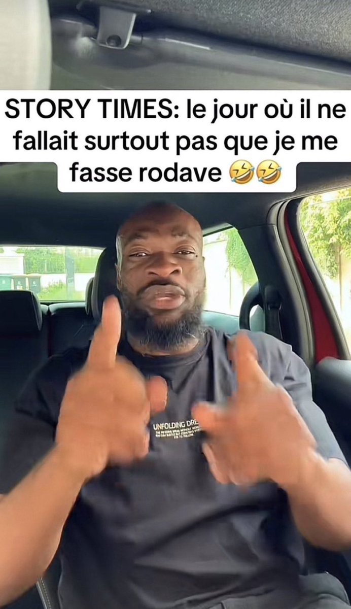 léa tweet media