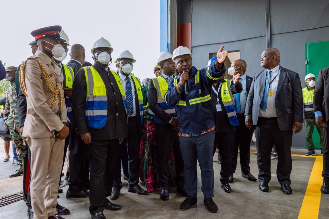 isaacgyan77's tweet photo. @thejospongroup
We were privileged to welcome His Excellency @edmnangagwa to the @accracompost to showcase our commitment to environmental sustainability.
It was a proud moment for us as our EC, Dr. @jsagyepong, conducted the President through our facility.
#GhanaZimbabwe #ACARP https://t.co/14lk90V1pB