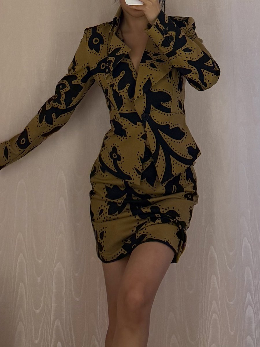 into_archive's tweet image. Vivienne Westwood sets &amp;gt;&amp;gt;&amp;gt;