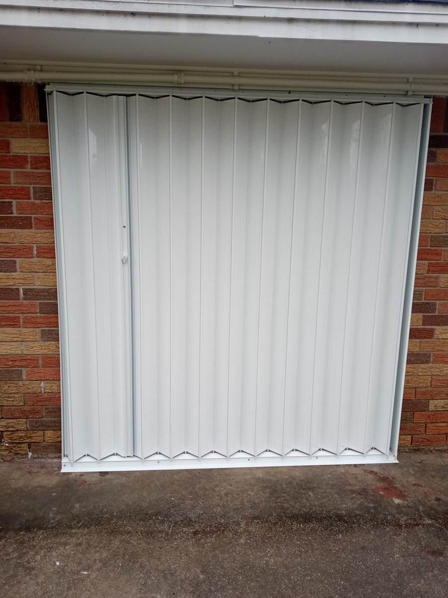 JohnsShutters's tweet photo. 📷 Throwback Thursday
From then to now, built to stand strong when storms roll in 📷
Protection you can count on every season. https://t.co/g7Yo1S15AY