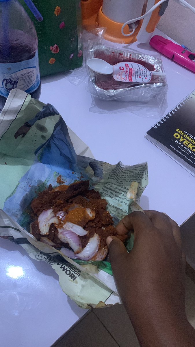 Caketales_with_Nicki tweet media