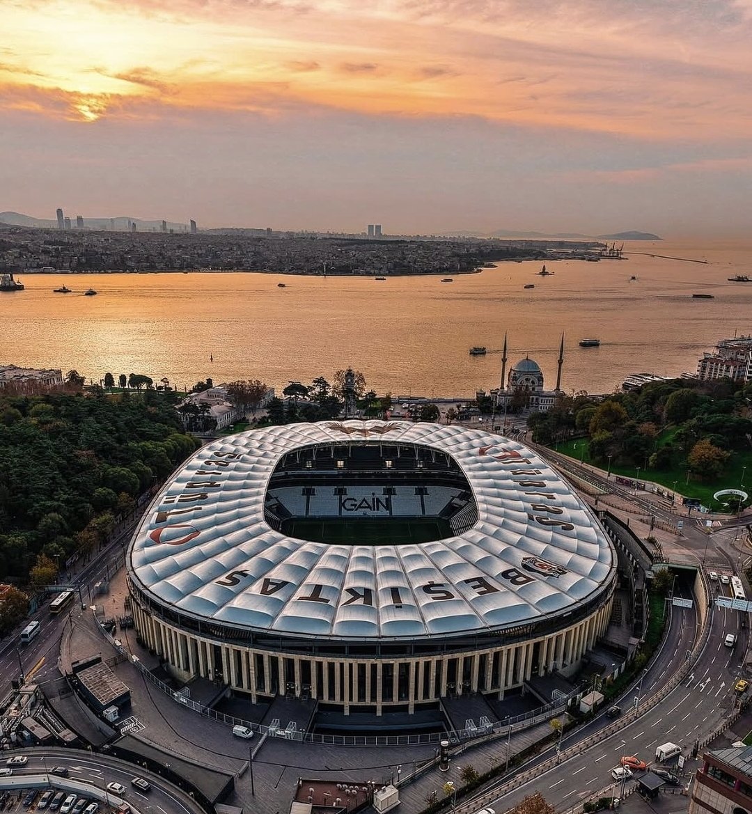 زاوية الملاعب ⛳️🏟 tweet media