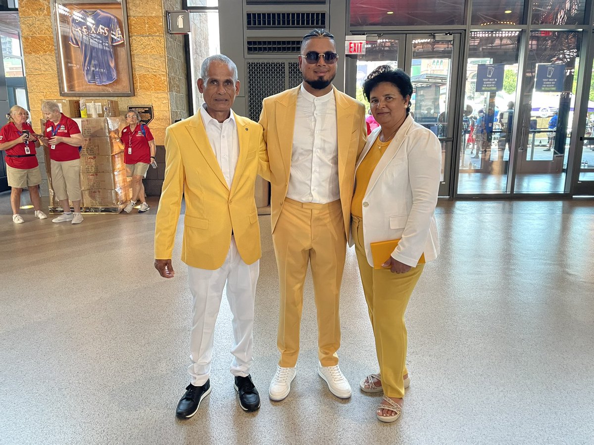 Mari Montes 🇻🇪🫓🥭✏️🐾 ⚾️🏳️‍🌈 tweet media