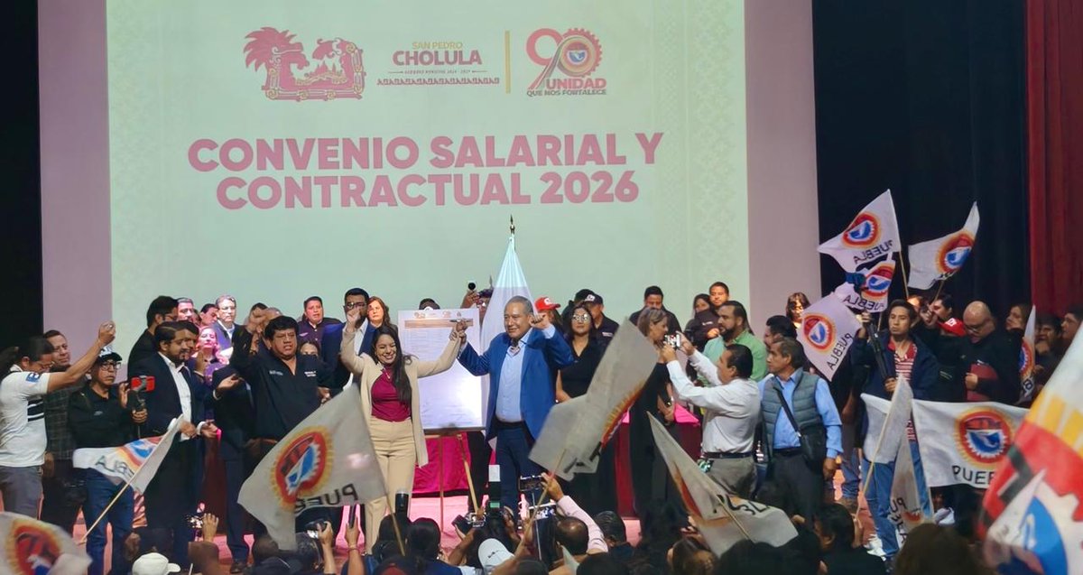 <a href="/AliadosPuebla/">AliadosPuebla</a> <a href="/GobiernoCholula/">Gobierno de Cholula</a> <a href="/CTMPuebla/">CTM_FTPuebla</a> <a href="/TonantzinFdz/">Tonantzin Fernández</a> <a href="/leobardosoto/">Leobardo Soto</a> Felicidades Líder <a href="/leobardosoto/">Leobardo Soto</a> por este grandioso convenio de revisión salarial y contractual #CTMPUEBLA 👌🇲🇽