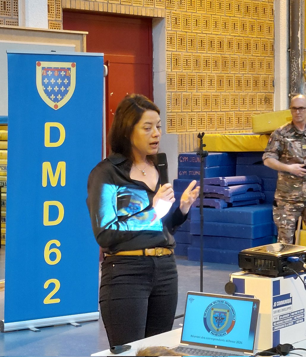 J2PDEF's tweet photo. RĂ©pondant Ă lâinvitation de la DMD62, je suis intervenu Ă la rĂ©union des #CORDEF le 9 avril Ă Calais sur le @BleuetFrance et ce qui est attendu des Ă©lus pour les collectes puis sur la FNAM pour les voyages pĂ©dagogiques Ă vocation mĂ©morielle. https://t.co/GCs4HP4J6D