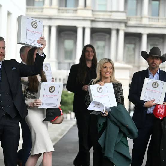 Aquinas Crus Atertiam tweet media