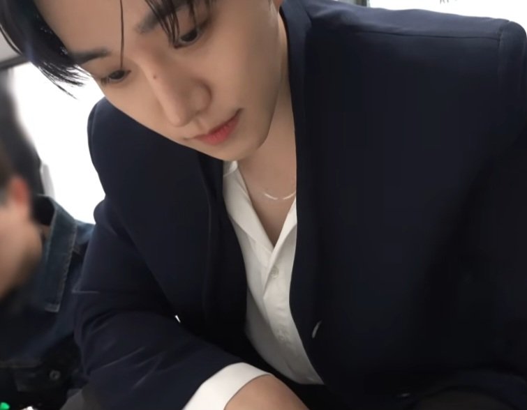 보랏빛노을 tweet media