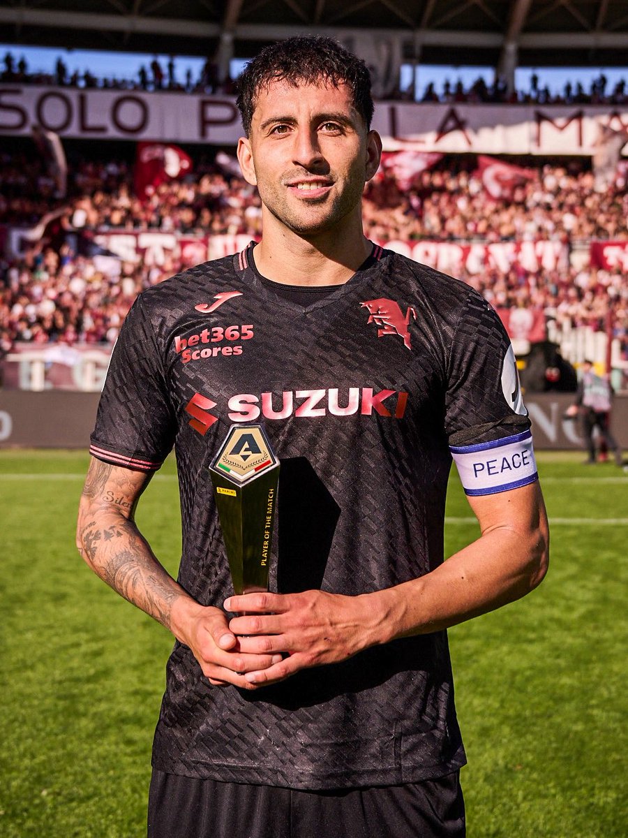 @info RIVER tweet media