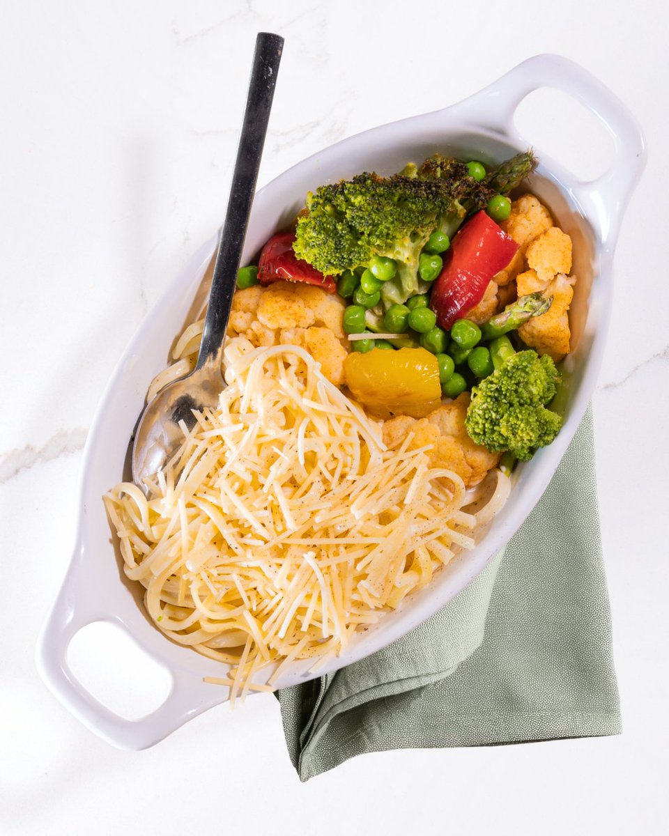 SeattleSutton's tweet image. The pasta-bilities at Seattle Sutton’s are delicious, always satisfying! 🍝✨ Enjoy the Penne Vodka Meatballs and our veggie packed Chicken Linguine Alfredo in your next delivery. seattlesutton.com 
#seattlesuttons #healthypasta #mealdelivery #freshfood