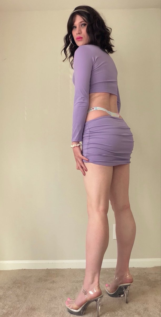 Sissy Lora tweet media