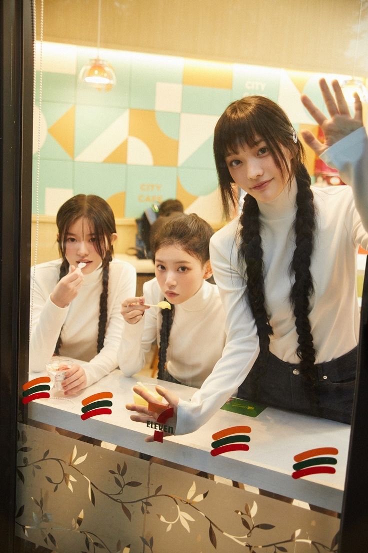 ꨄ︎ ✧･ﾟ* ★ tweet media