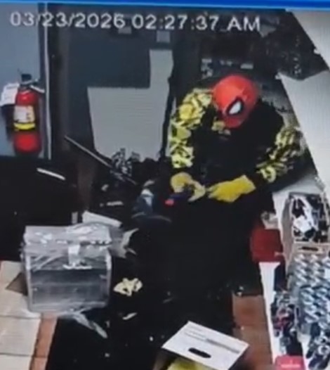 RCMPAlberta's tweet photo. #CYH? RCMP in Leduc seek help to Id suspect in B&amp;E. Mar. 23, 2:25am, suspect entered business at 51 St &amp; 50 Ave, through ceiling from vacant business next door. Call 310-RCMP with any info. https://t.co/gYydyrIePQ