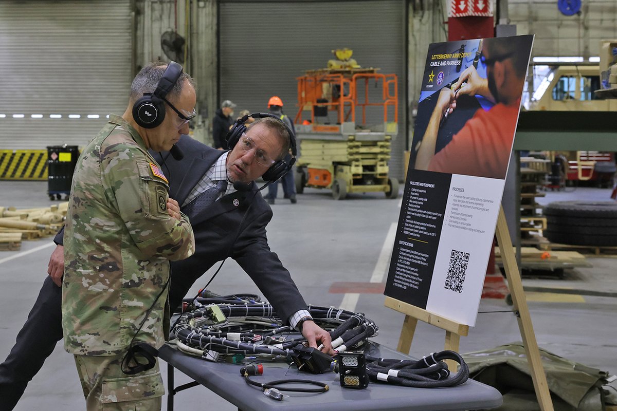LEAD_Army_Depot's tweet photo. The VCSA met with depot leadership and our expert artisan workforce to observe breakthroughs in air and missile defense sustainment. https://t.co/KeaZmVb2DL