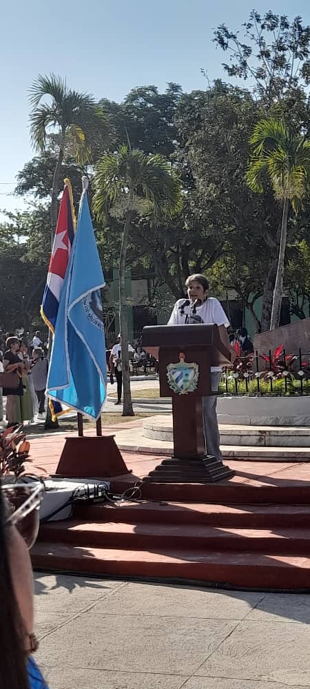 Revista Mujeres tweet media