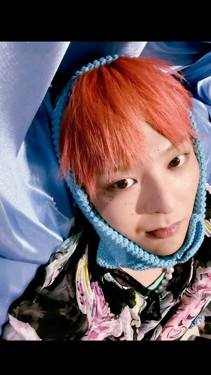 peachiyongxxx's tweet photo. peach hair jiyong appreciation post🍑

my favorite subset of orange hair jiyong https://t.co/MynnwqBLHU